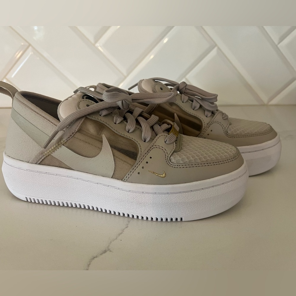 Nike Court Vision Alta
